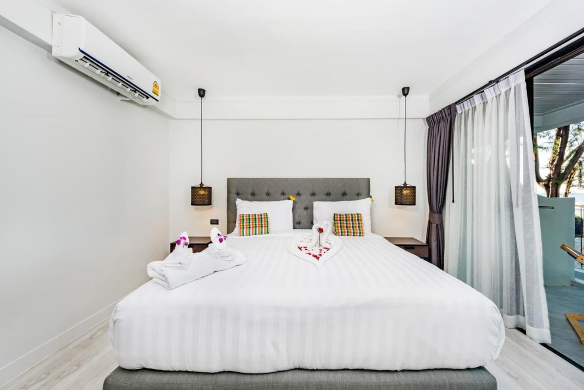 Thai Kamala Beach Front Phuket Ngoại thất bức ảnh