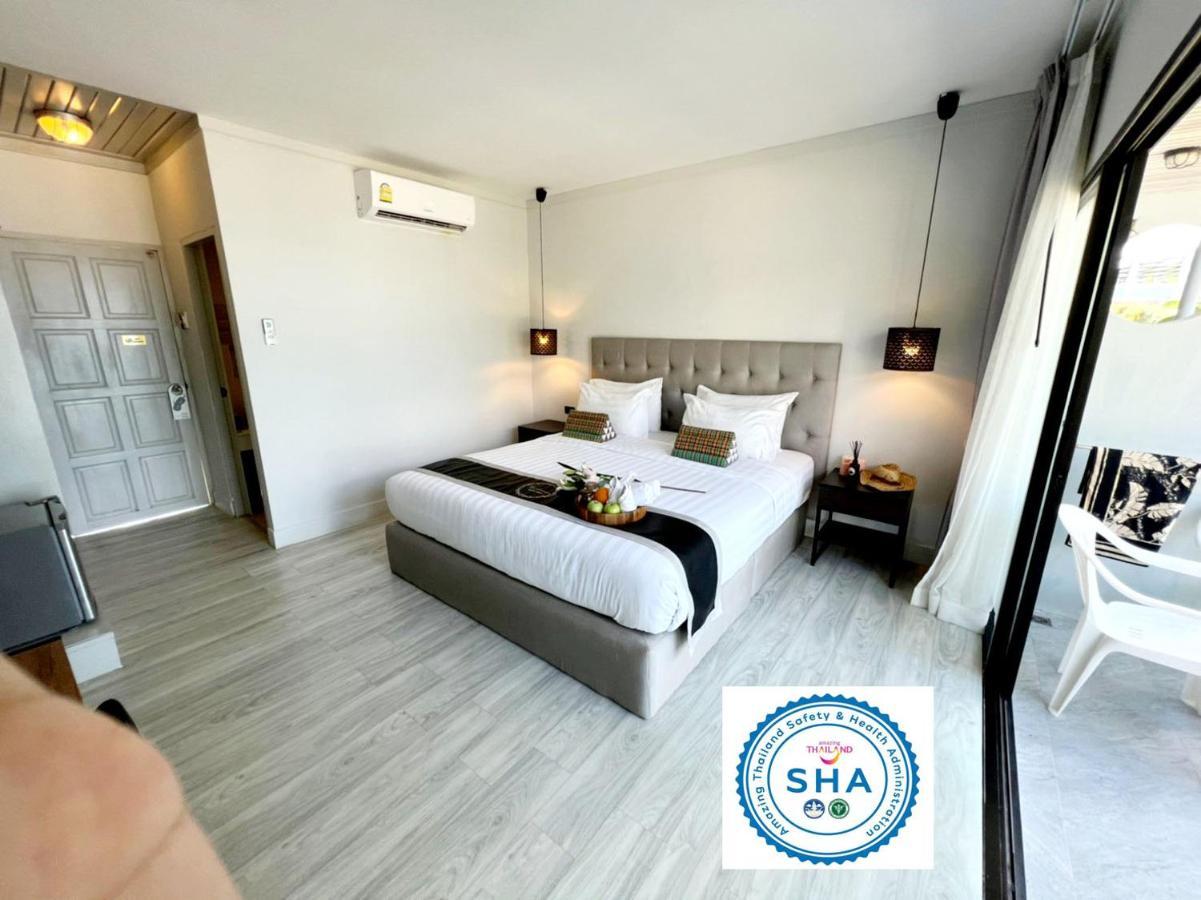 Thai Kamala Beach Front Phuket Ngoại thất bức ảnh