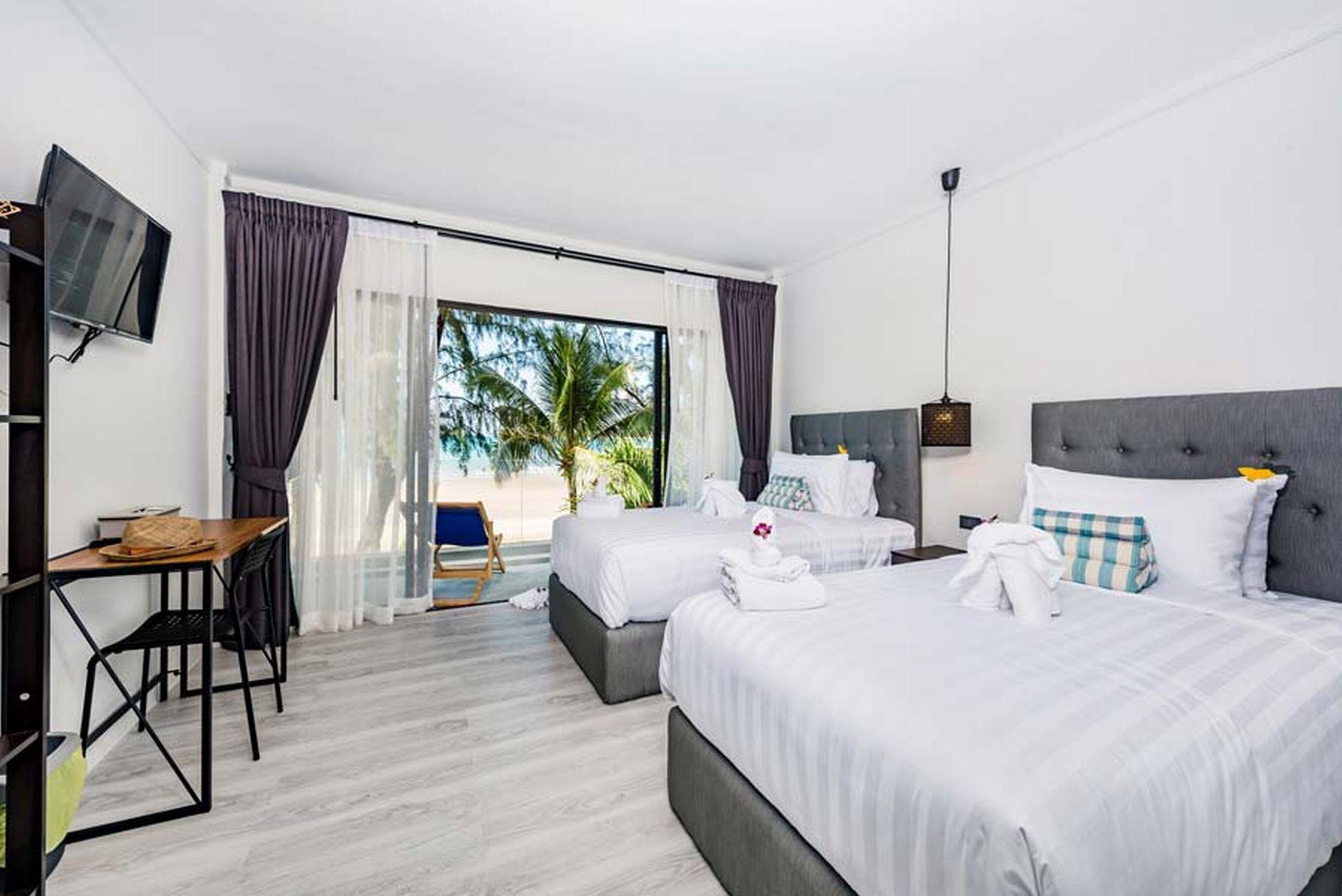 Thai Kamala Beach Front Phuket Ngoại thất bức ảnh