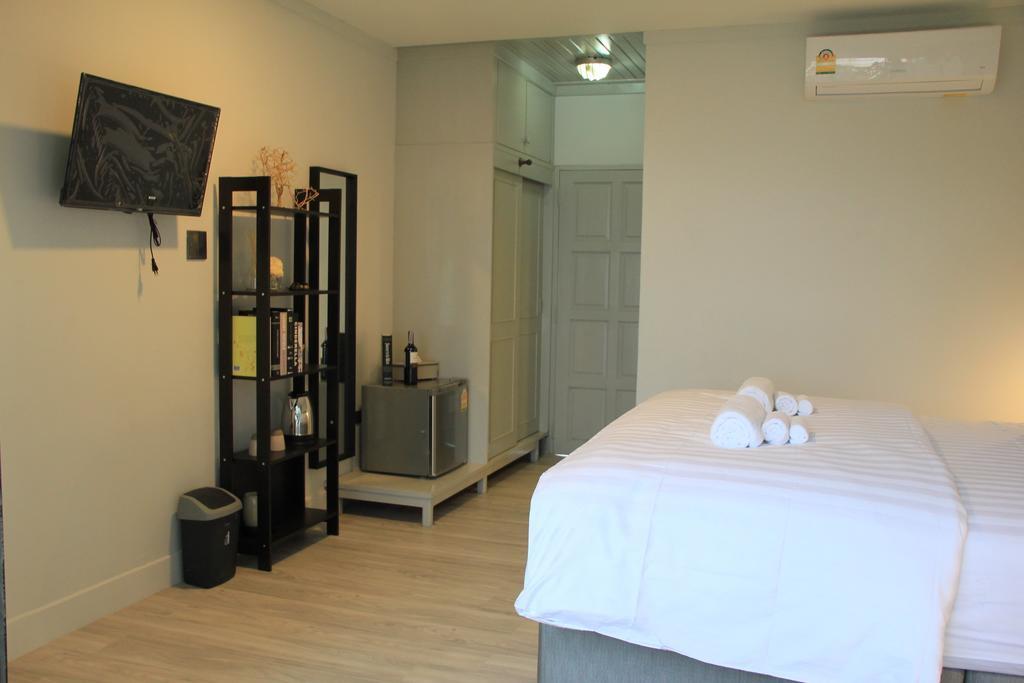 Thai Kamala Beach Front Phuket Ngoại thất bức ảnh