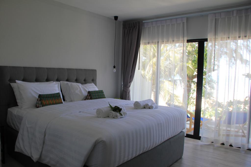 Thai Kamala Beach Front Phuket Ngoại thất bức ảnh